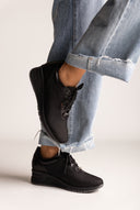 Sneakers con zeppa impermeabili – Tessuto nero