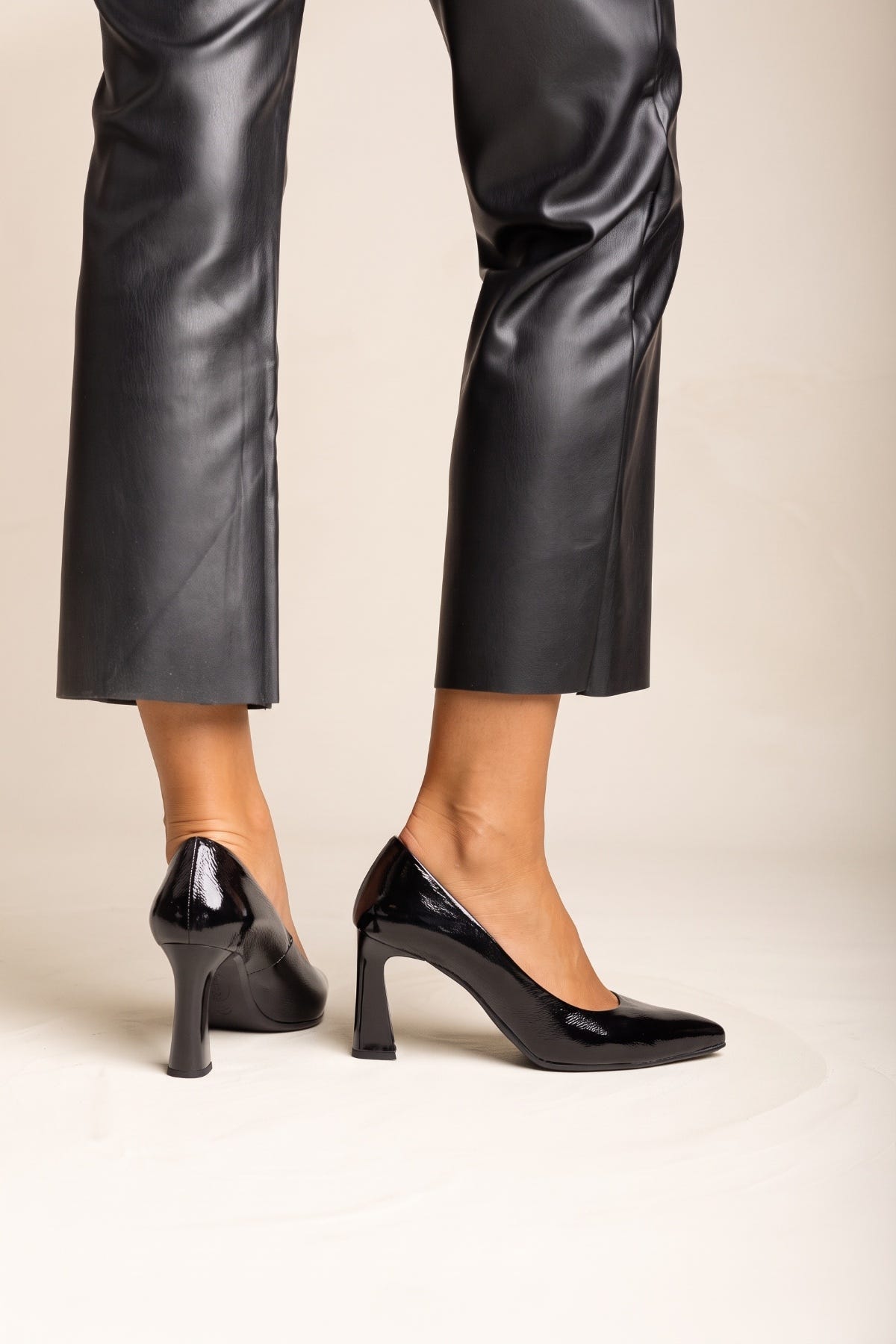 Block Heel Pumps Pointed Toe - Black Patent