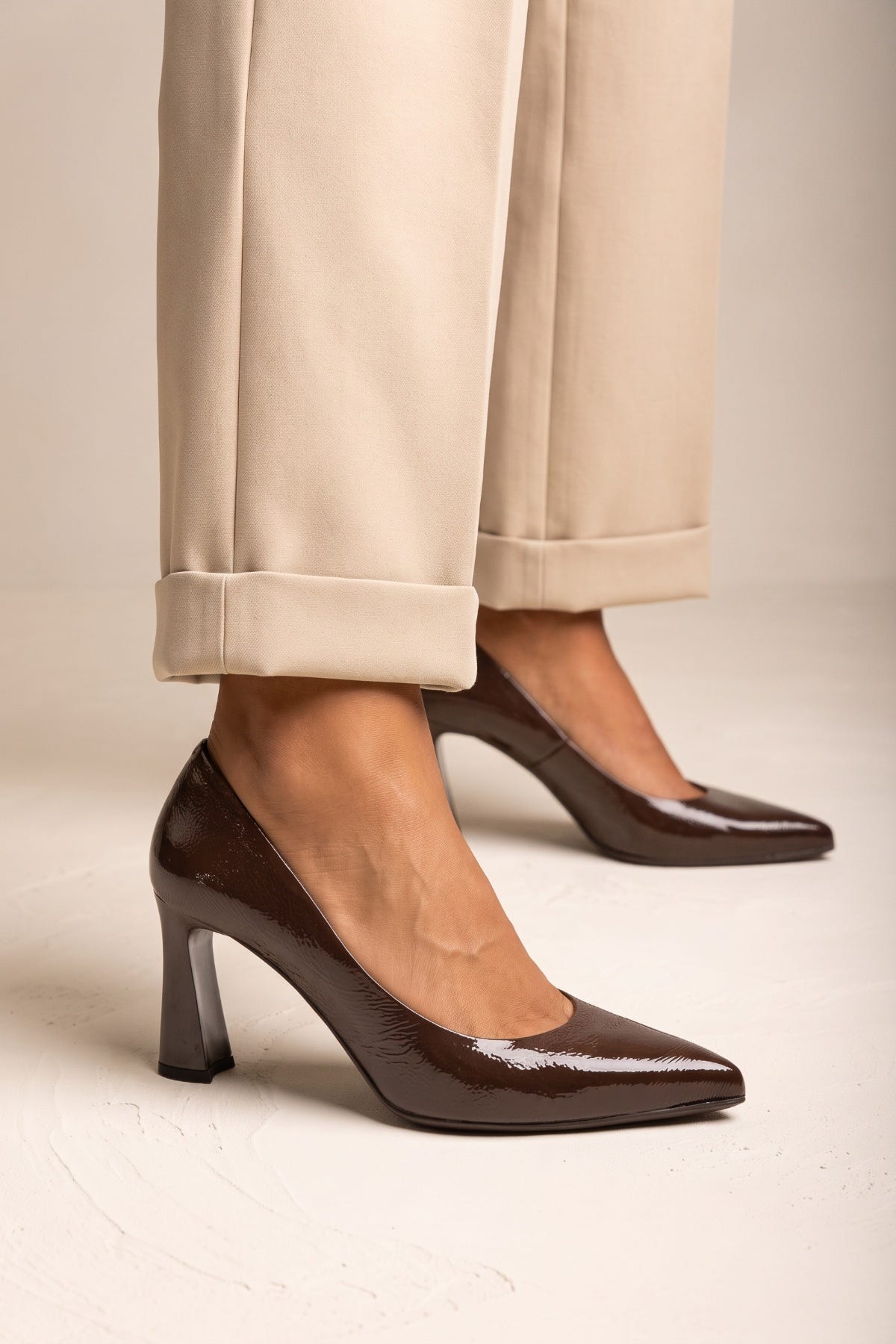 Block Heel Pumps Pointed Toe - Brown Patent