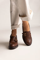 Loafer mit Blockabsatz und Schnallenriemen – Hellbraun Matt