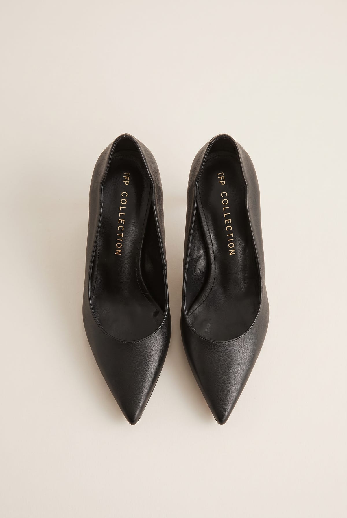 Stiletto Pumps Pointed Toe Scallop - Black Matte