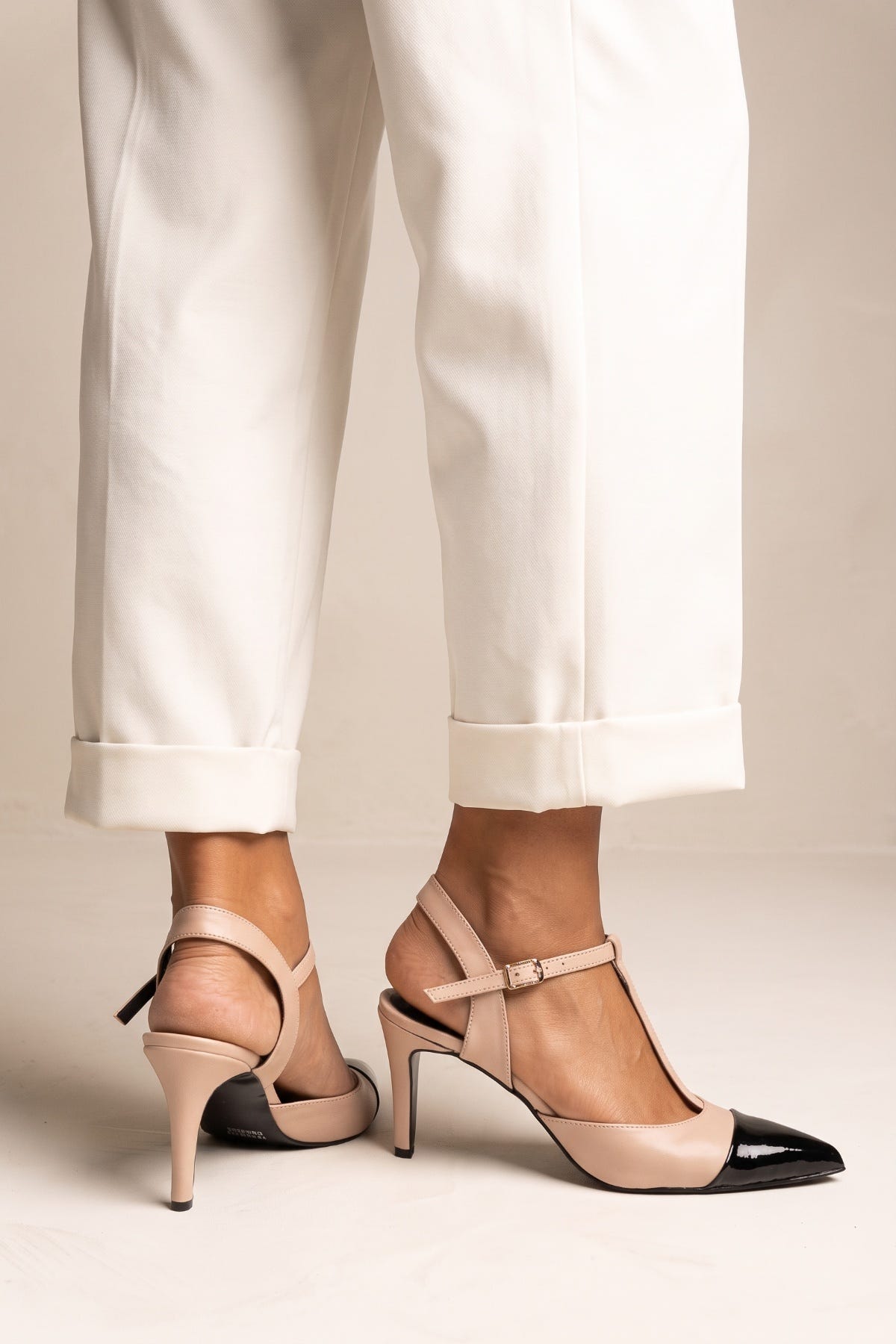 Stiletto Pumps T-Strap Pointed Toe - Nude Black Patent