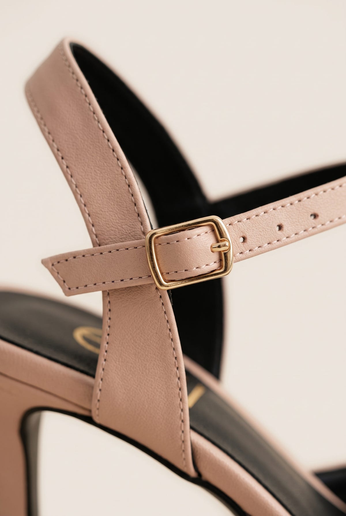Stiletto Pumps T-Strap Pointed Toe - Nude Black Patent