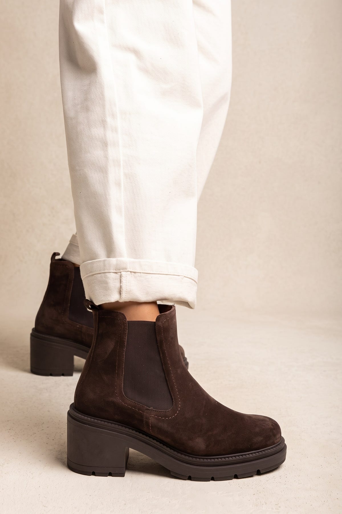 Chelsea Ankle Boots Block Heel - Brown Suede