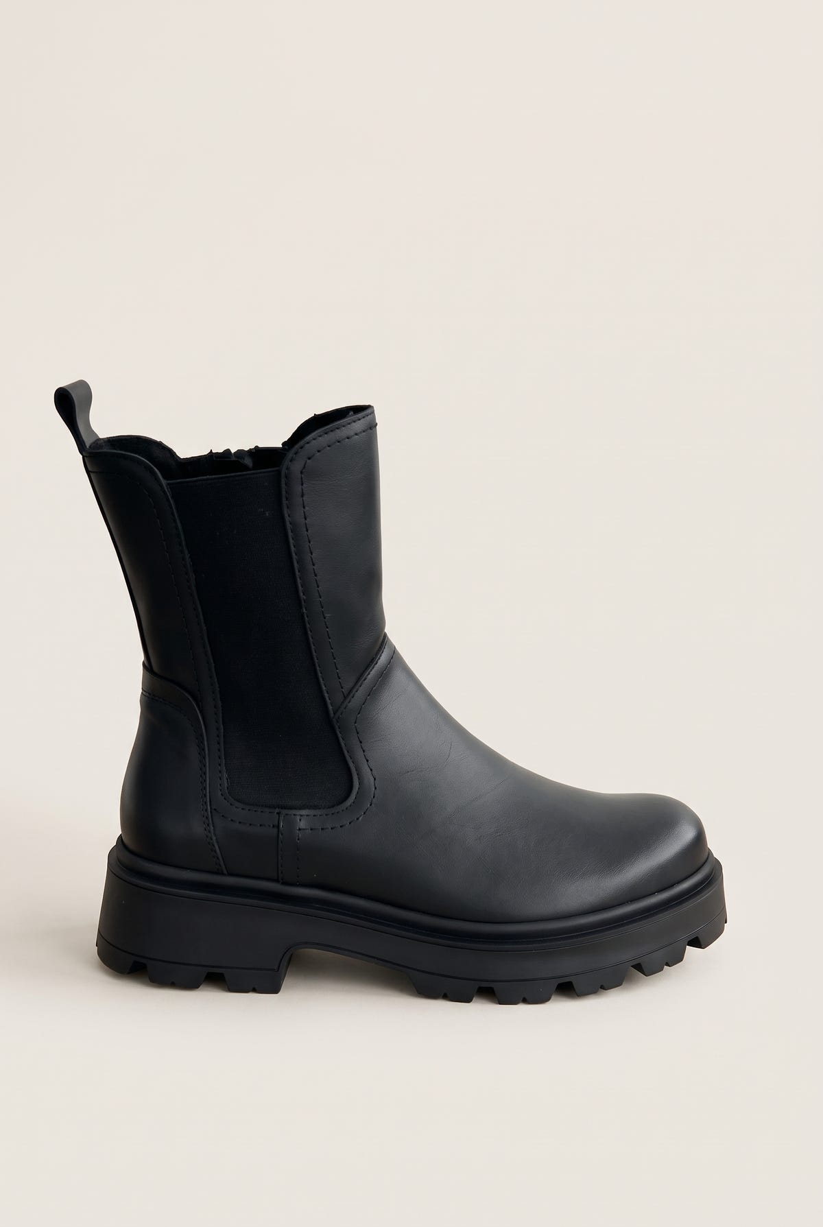 Chelsea Ankle Boots Chunky Sole - Black Matte