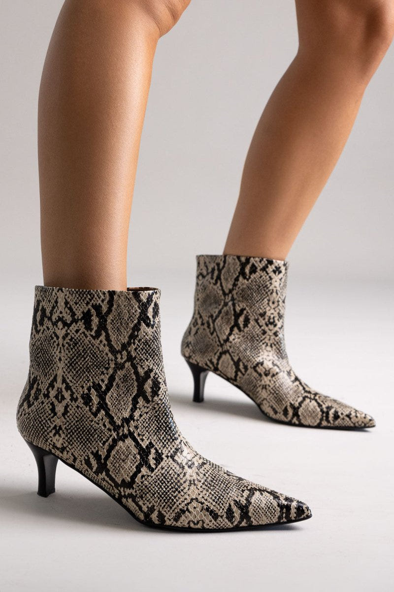 Ankle Boots Snake Print TFP - Ivory Black Snake Print - thefashionproject.gr - TFP