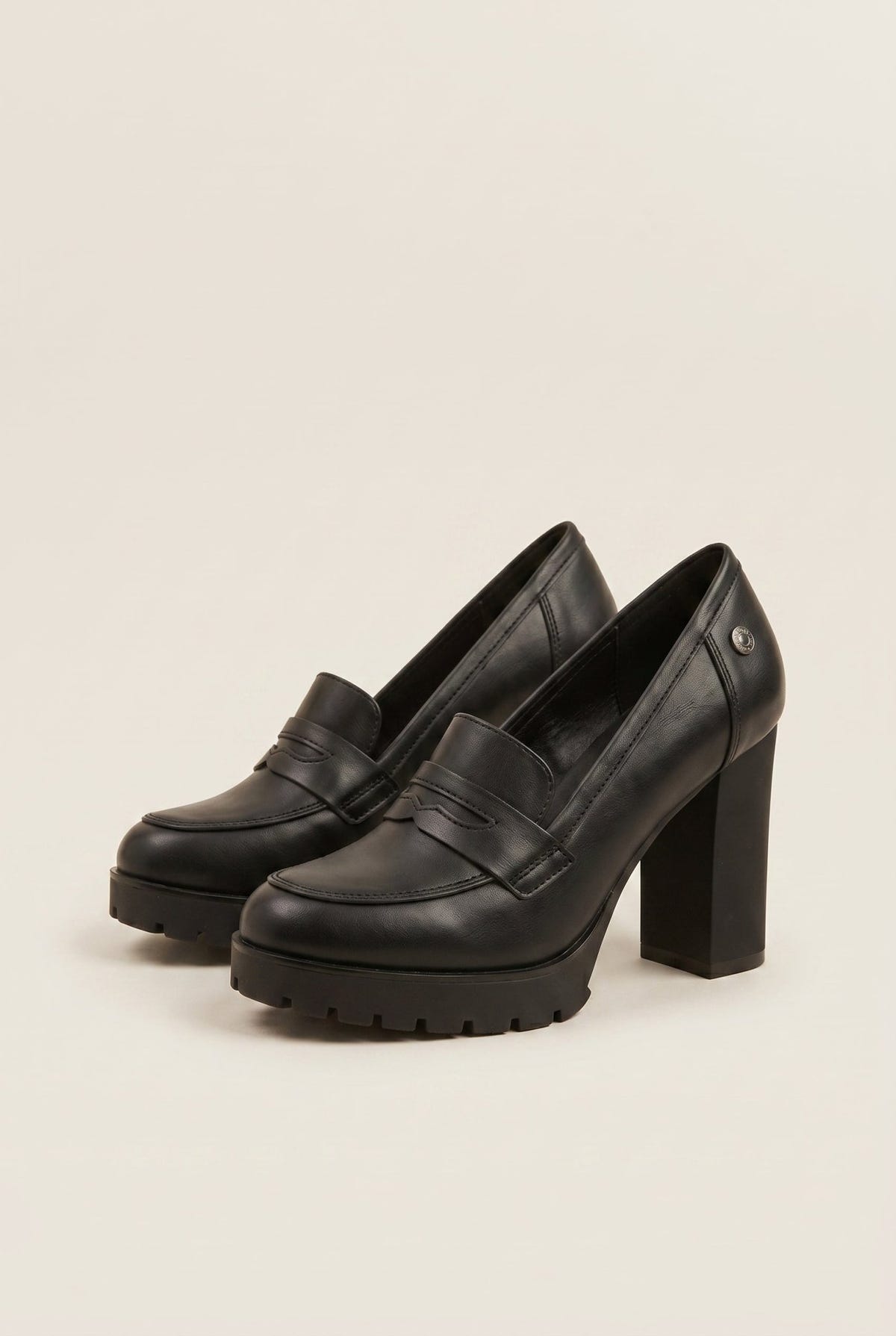 Refresh - Block Heel Loafers - Black Matte
