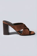 Ideal shoes - Block Heel Mules - Tan Suede
