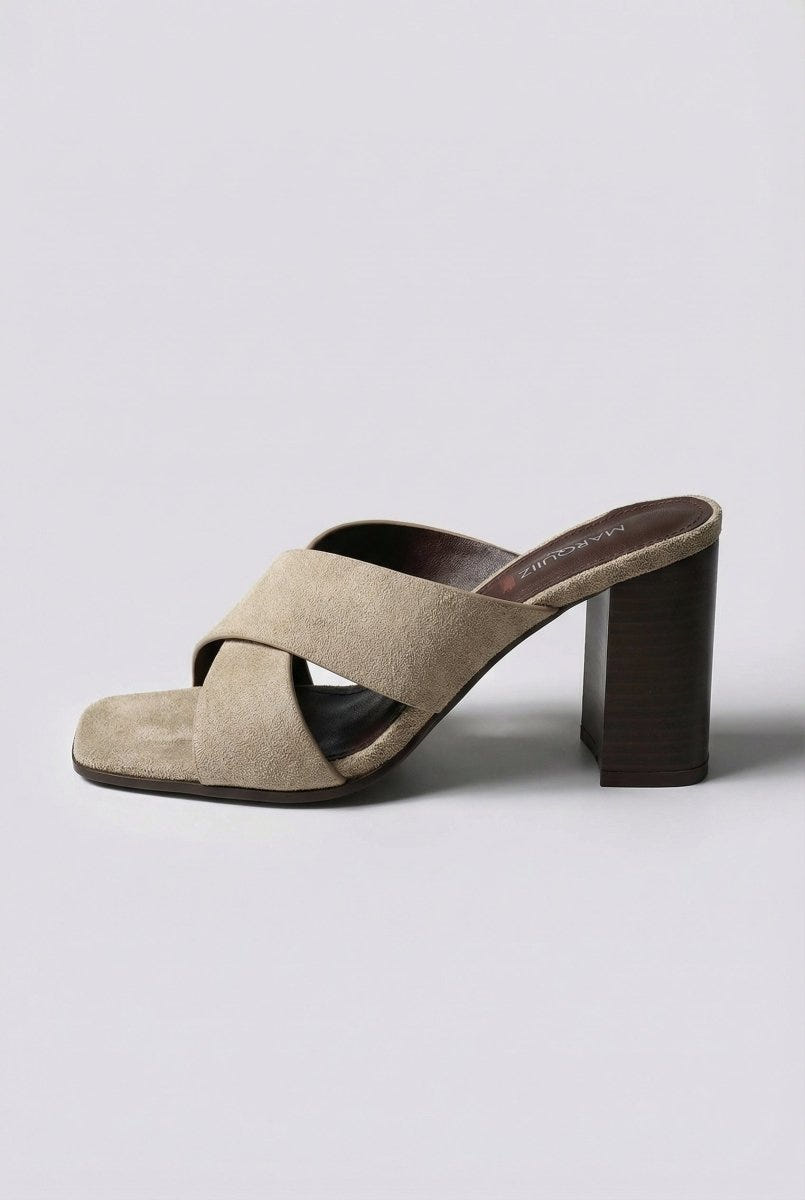 Ideal shoes - Block Heel Mules - Taupe Suede