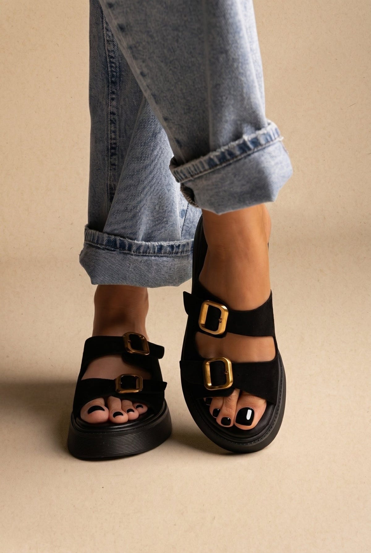 Estil - Buckle Flatform Sandals Comfort - Black Suede