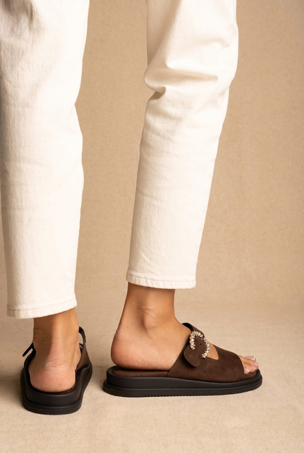 Estil - Buckle Suede Sandals Comfort - Brown Suede