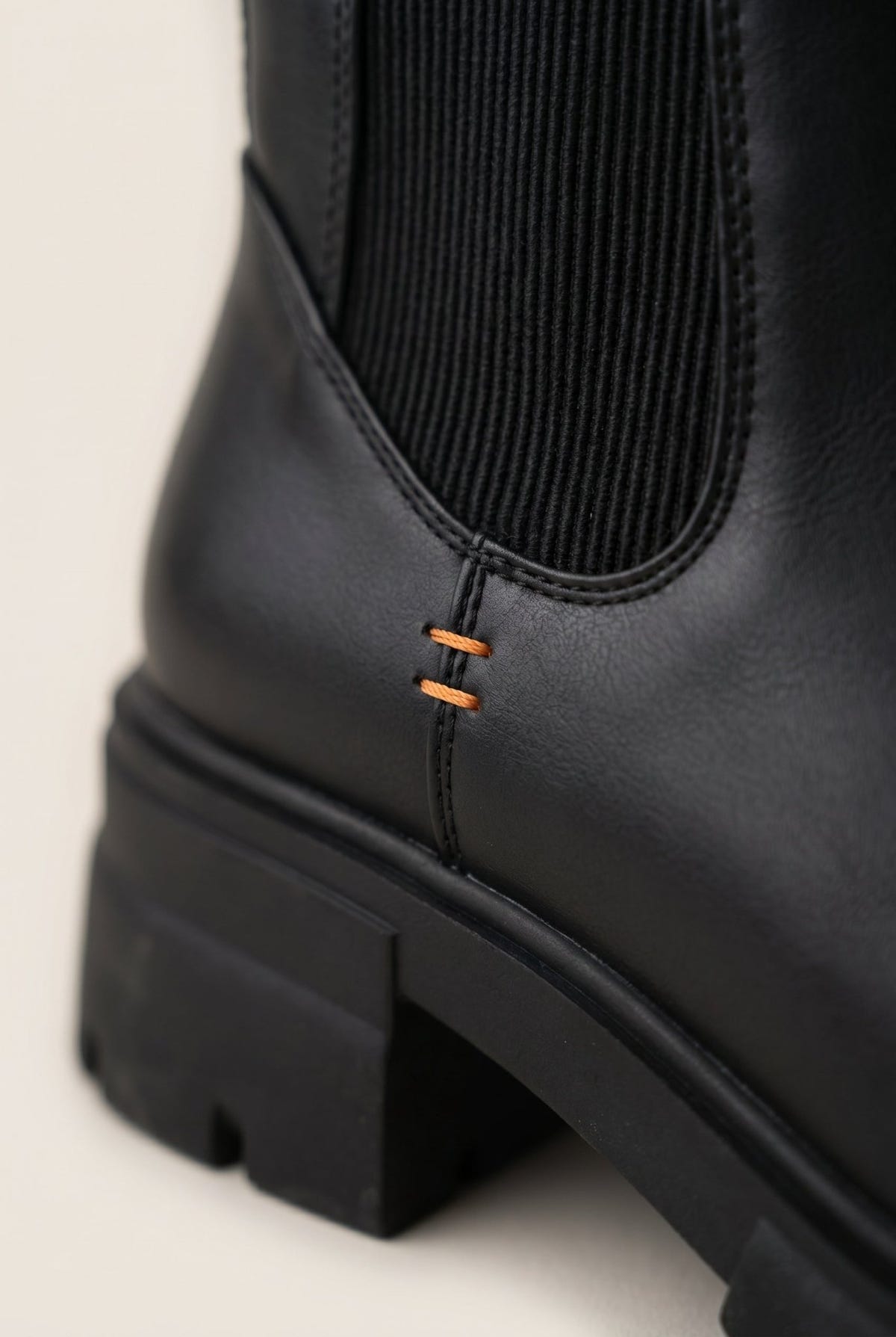 Refresh - Chelsea Ankle Boots Block Heel - Black Matte