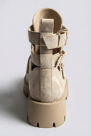 Ideal shoes - Chunky Sole Biker Boots - Beige Suede