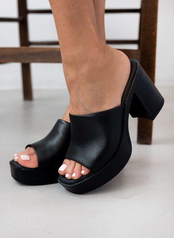 Clogs δερμάτινα Ragazza 0920 - Μαύρο - thefashionproject.gr - RAGAZZA