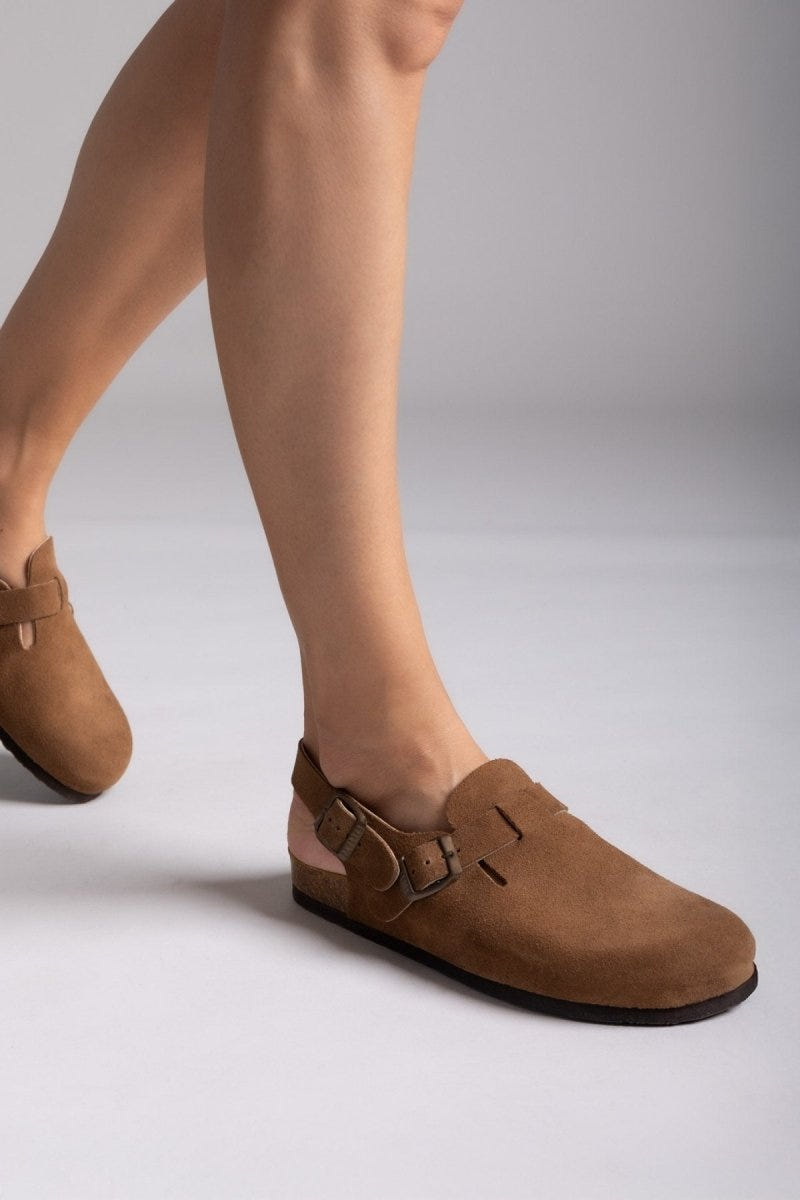 Clogs καστόρινα με λουράκι Plakton 181546 - Ταμπά - thefashionproject.gr - Plakton