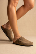 Plakton - Clogs Memory Foam Footbed - Khaki Green Suede