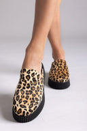 Clogs ponyskin flatforms με print Iris - Leopard - thefashionproject.gr - IRIS