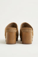CARMELA - Clogs Studded Detail - Camel Suede