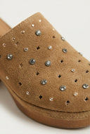 CARMELA - Clogs Studded Detail - Camel Suede