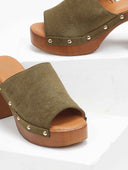 Clogs suede με χρυσά τρουκς Erynn - Λαδί - thefashionproject.gr - ERYNN