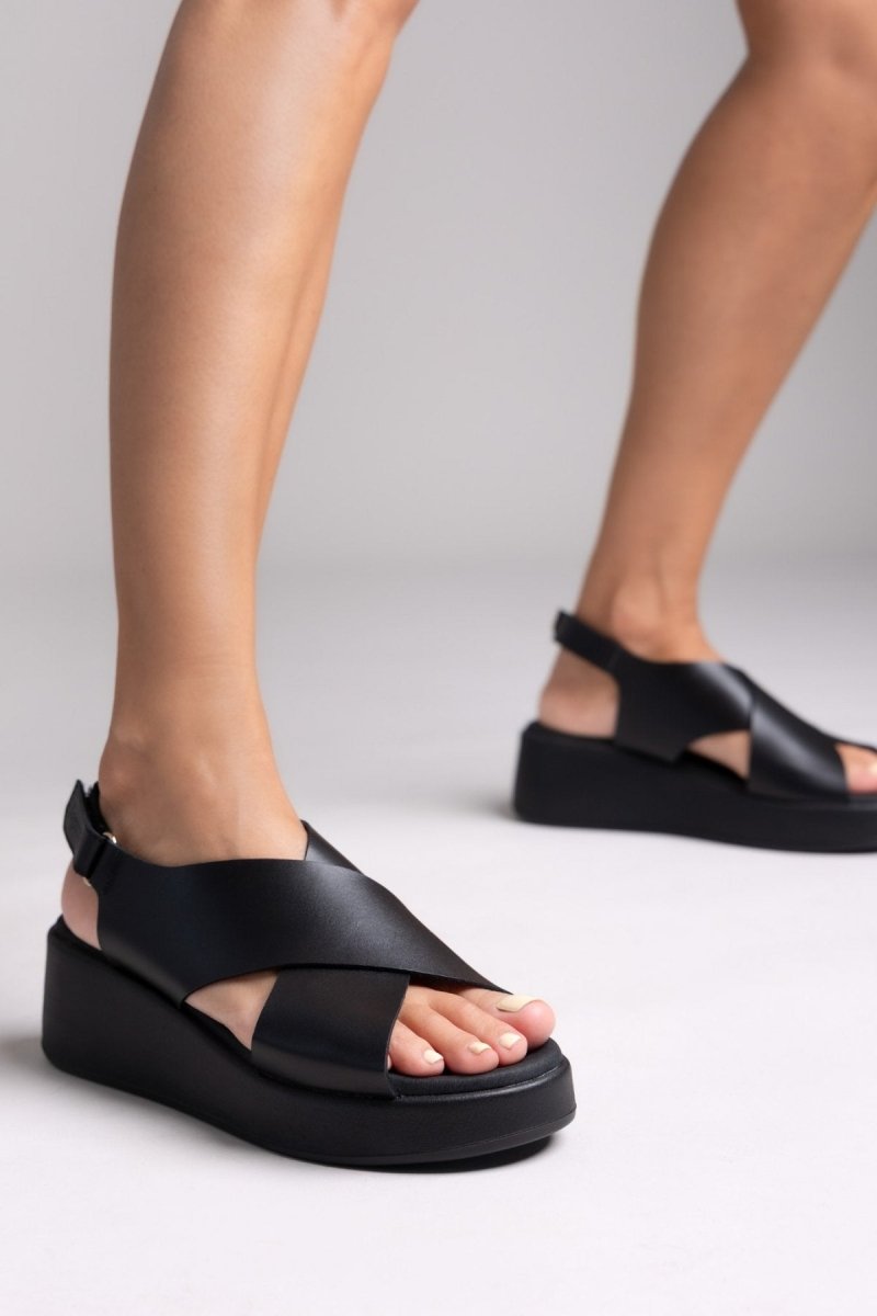 Leather Crossover Platforms - Black – thefashionproject.gr