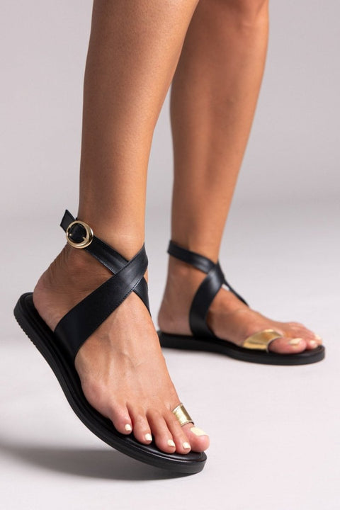 Leather Toe Loop Sandals - Black