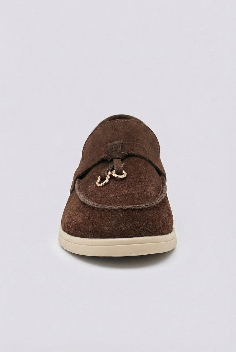 Ideal shoes - Comfort Loafers with Metal Detail - Brown Suede