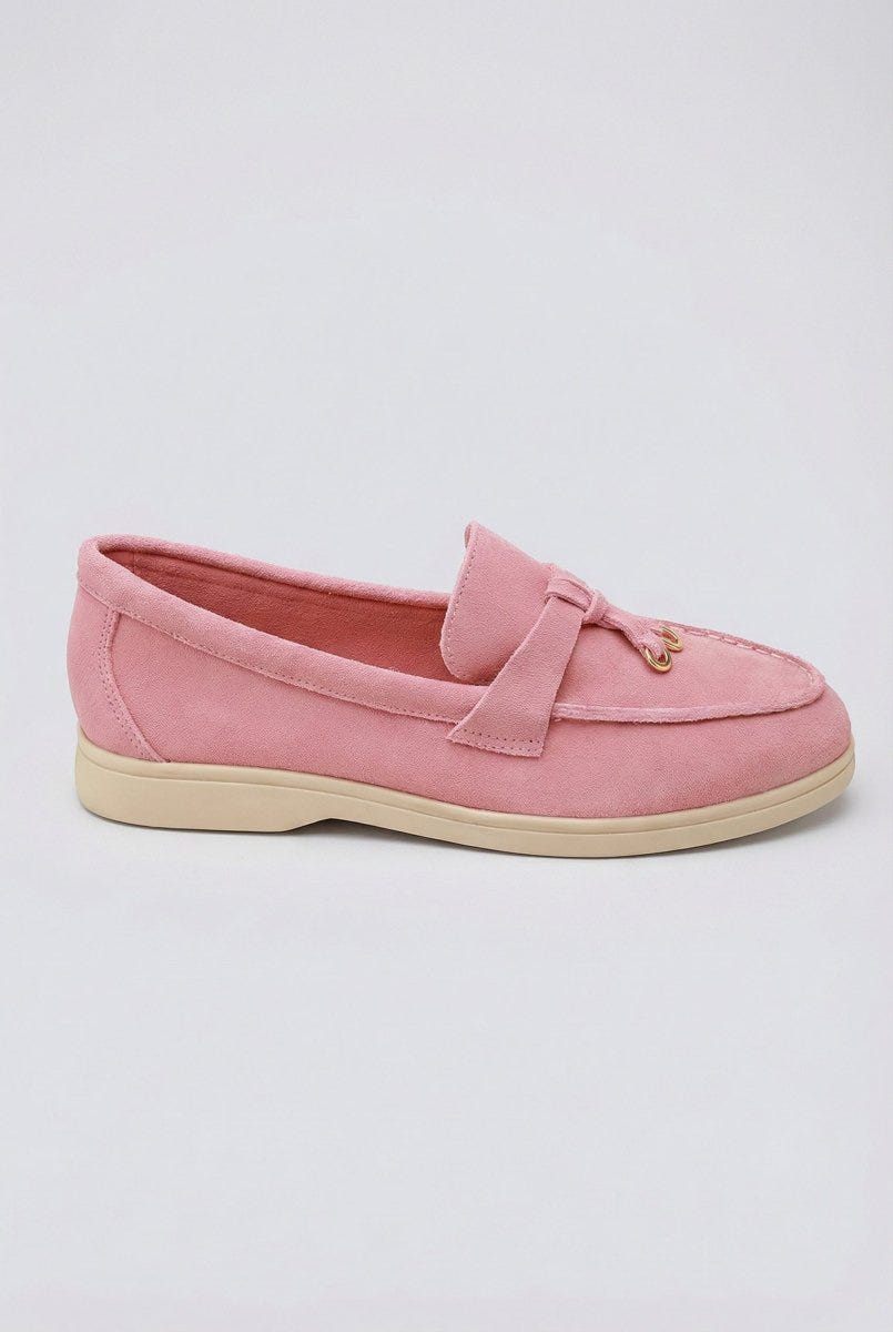 Ideal shoes - Comfort Loafers with Metal Detail - Pink Suede