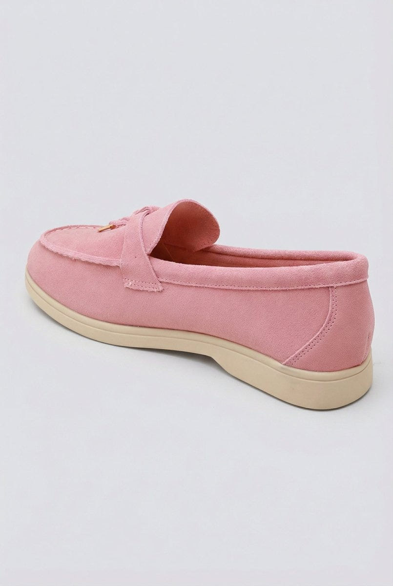 Ideal shoes - Comfort Loafers with Metal Detail - Pink Suede