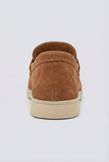 Ideal shoes - Comfort Loafers with Metal Detail - Tan Suede