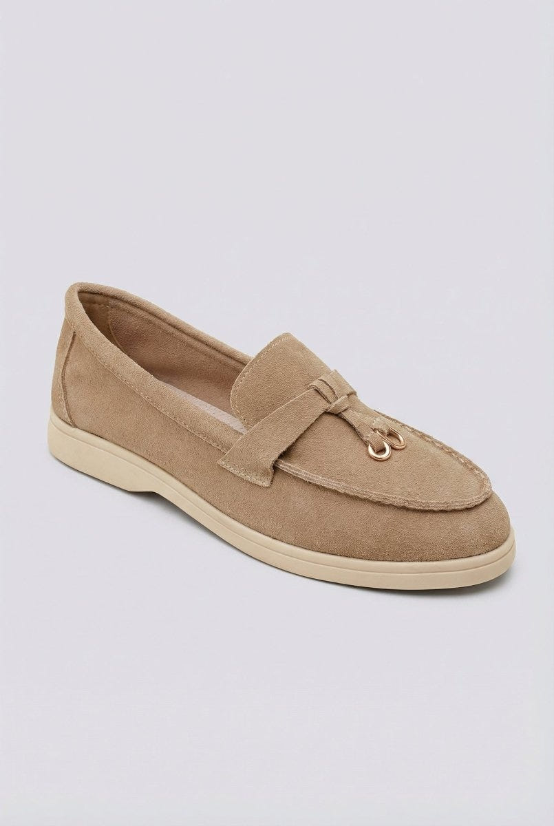 Ideal shoes - Comfort Loafers with Metal Detail - Taupe Suede