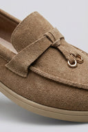 Ideal shoes - Comfort Loafers with Metal Detail - Taupe Suede