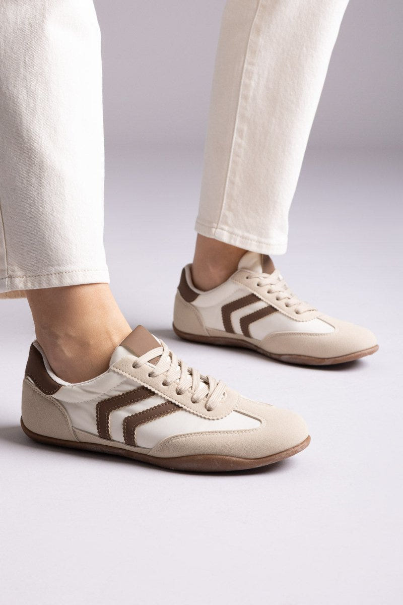 ERYNN - Comfort Low Top Sneakers - Beige Suede