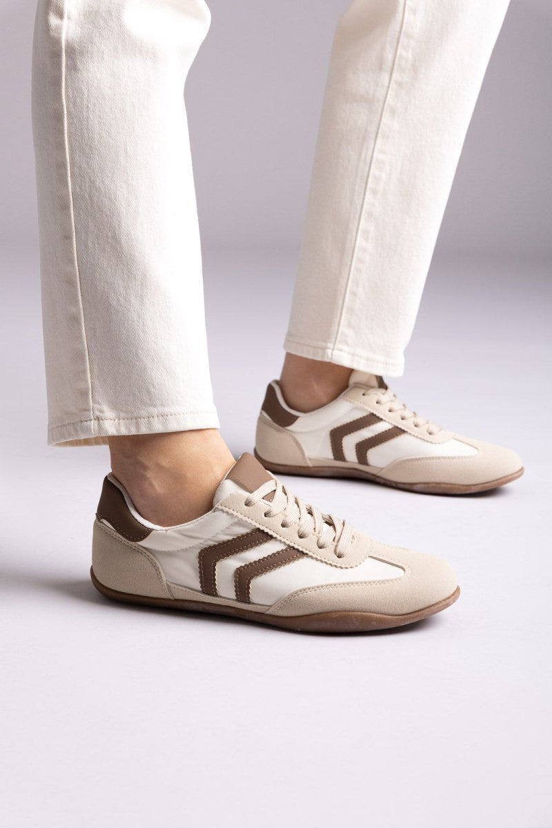 ERYNN - Comfort Low Top Sneakers - Beige Suede