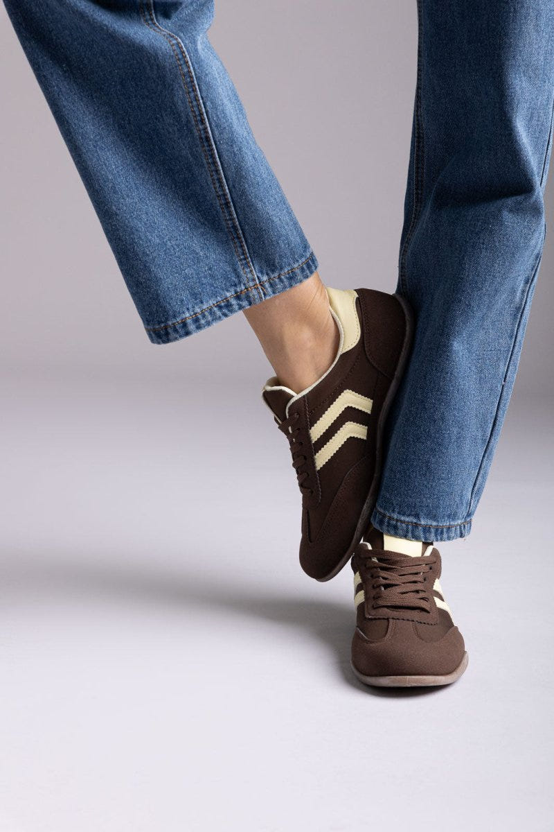 ERYNN - Comfort Low Top Sneakers - Brown Suede