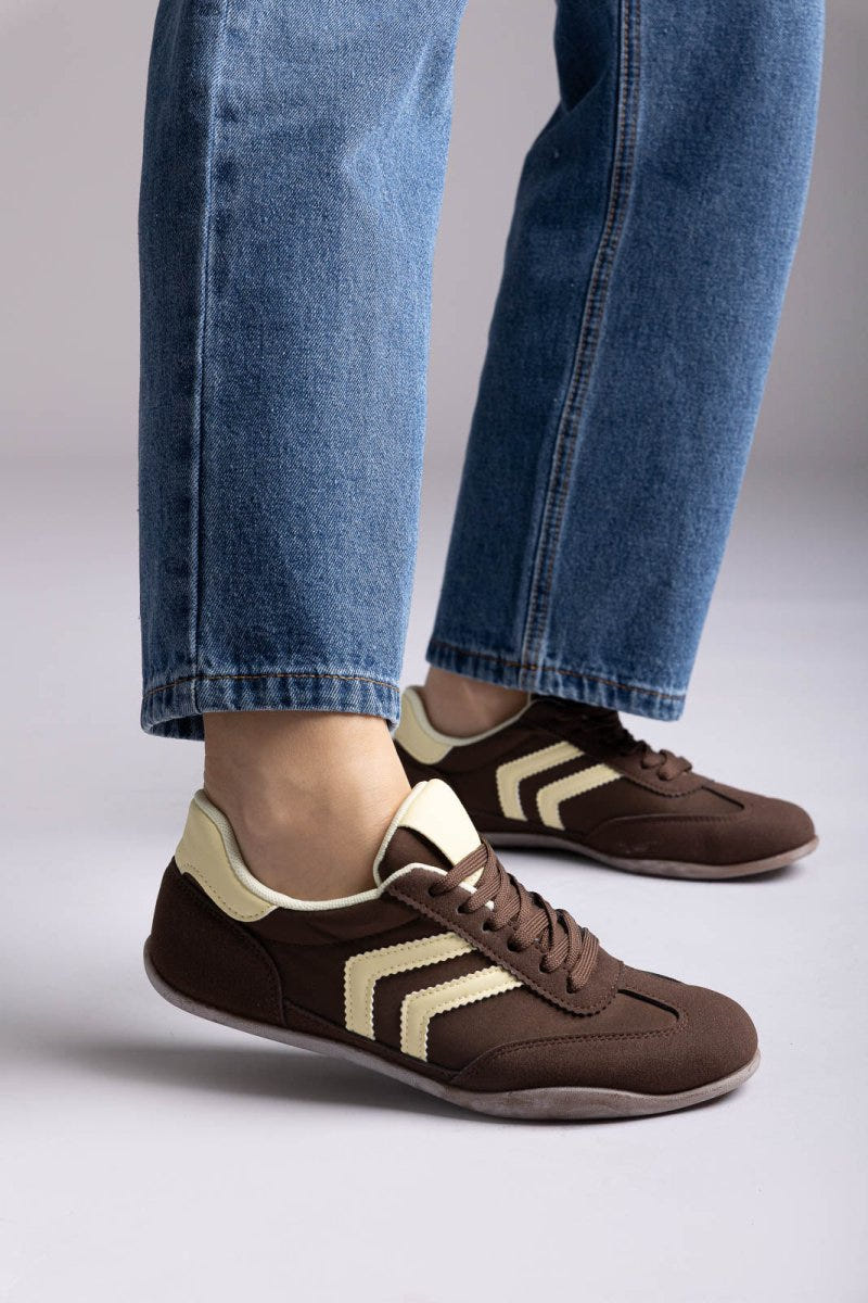 ERYNN - Comfort Low Top Sneakers - Brown Suede