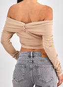Crop top με κρουαζέ σχέδιο Different Shop 01 - 224 - Μπεζ - thefashionproject.gr - DIFFERENT - SHOP