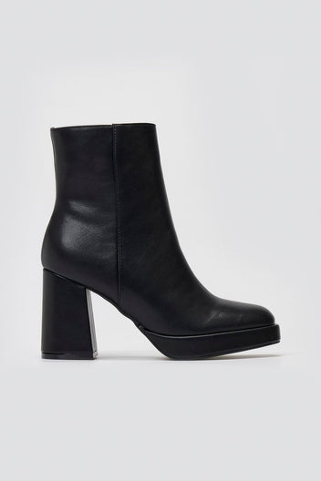 ERYNN Square - Toe Ankle Boots with Platform - Black Matte - thefashionproject.gr - ERYNN