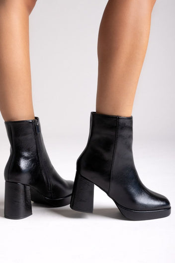 ERYNN Square - Toe Crinkled Patent Boots with Platform - Black Crinkled Patent - thefashionproject.gr - ERYNN
