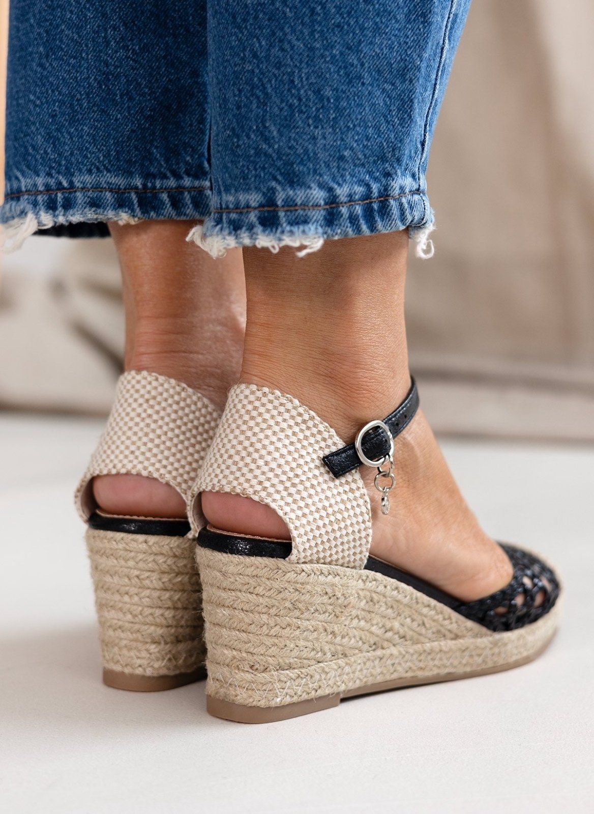 Εσπαντρίγιες platforms με πλεκτό σχέδιο Xti 142893 - Μαύρο - thefashionproject.gr - Xti Footwear