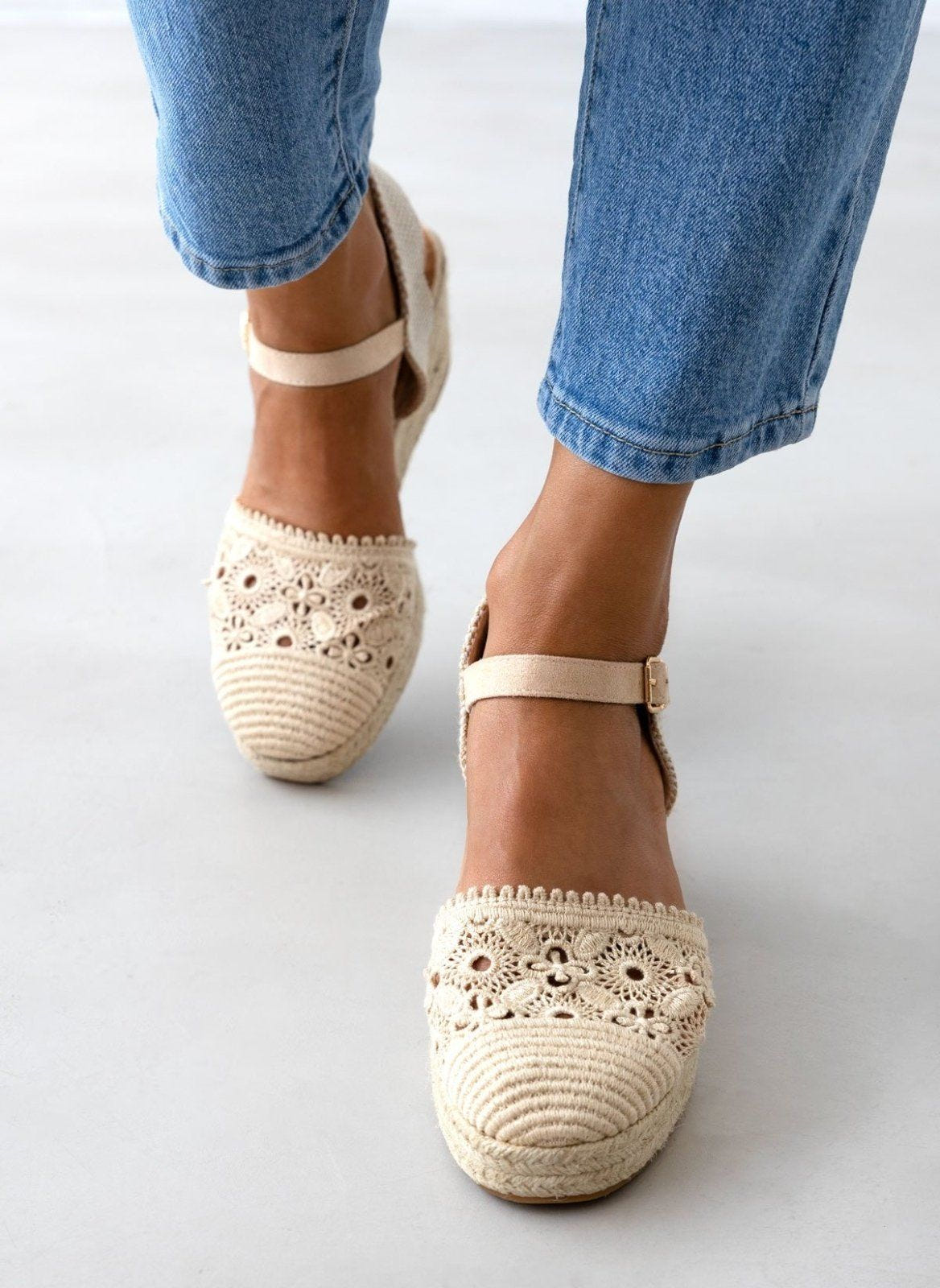 Εσπαντρίγιες platforms πλεκτές με μπαρέτα - Μπεζ - thefashionproject.gr - Alta Moda
