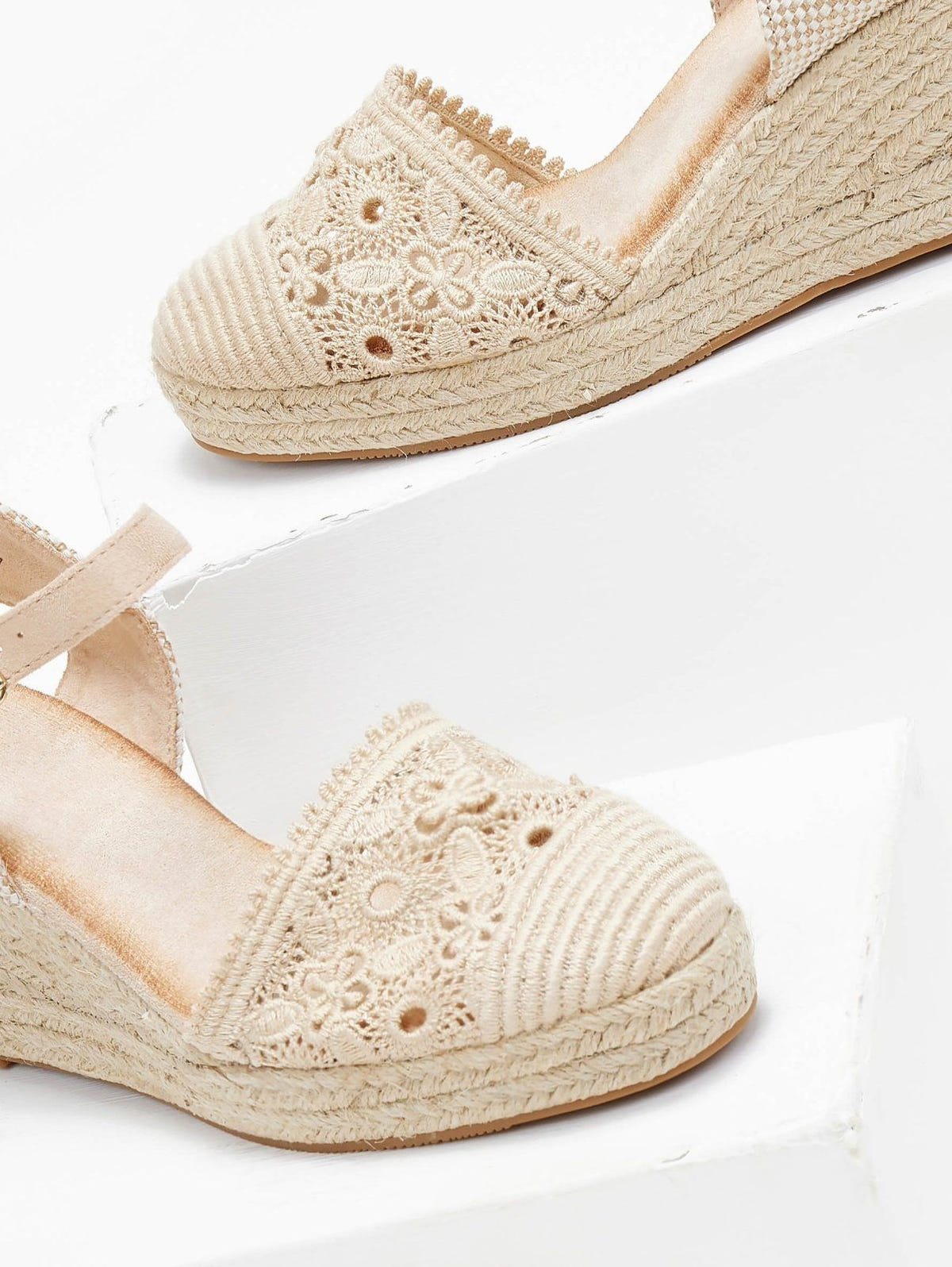 Εσπαντρίγιες platforms πλεκτές με μπαρέτα - Μπεζ - thefashionproject.gr - Alta Moda