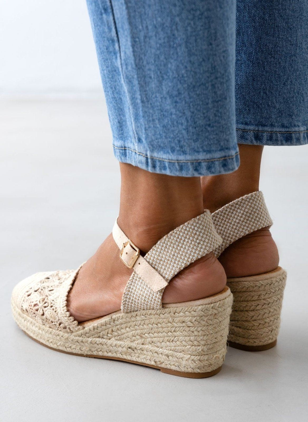 Εσπαντρίγιες platforms πλεκτές με μπαρέτα - Μπεζ - thefashionproject.gr - Alta Moda