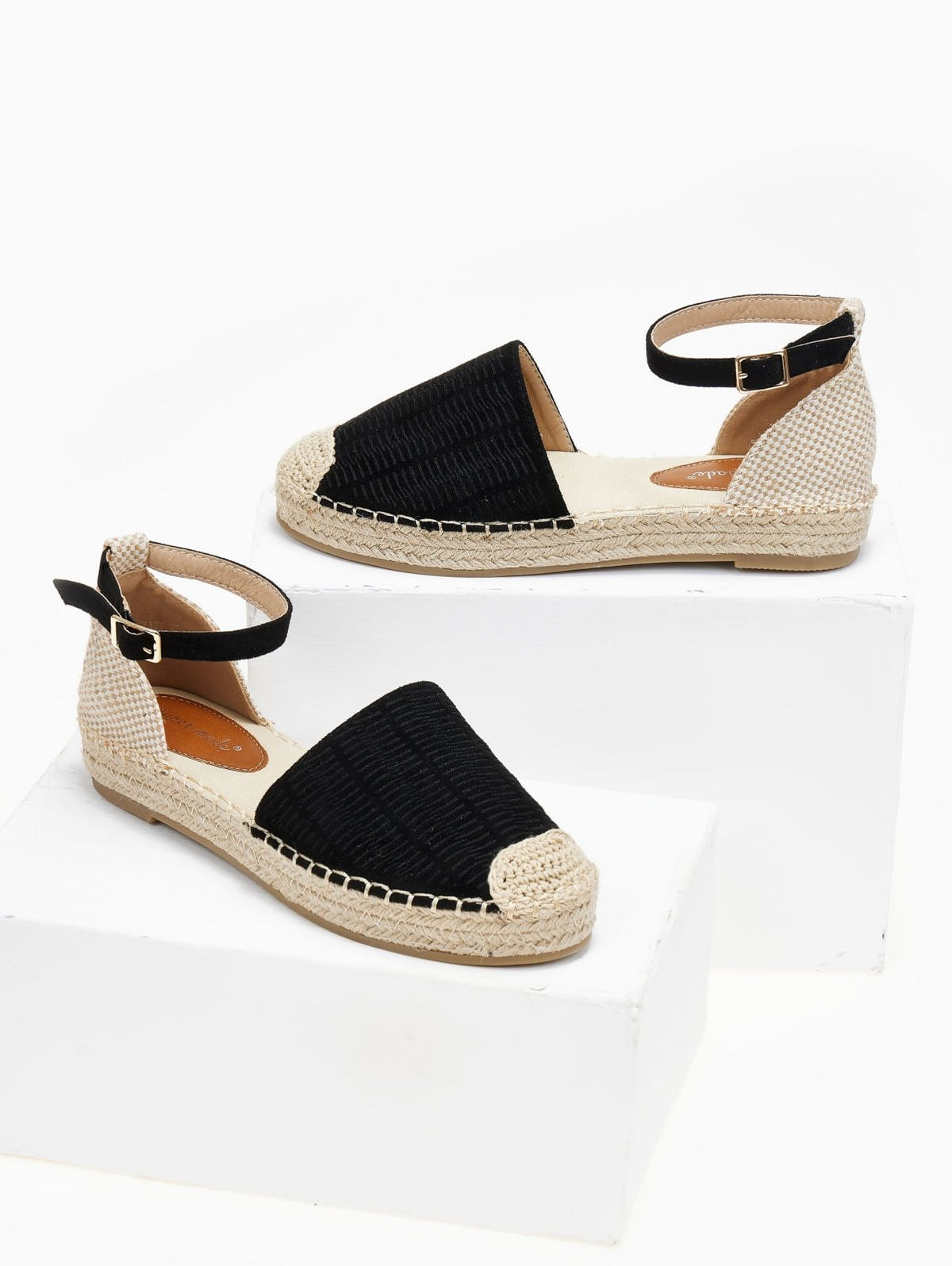 Εσπαντρίγιες suede με ανάγλυφο pattern - Μαύρο - thefashionproject.gr - Super Mode
