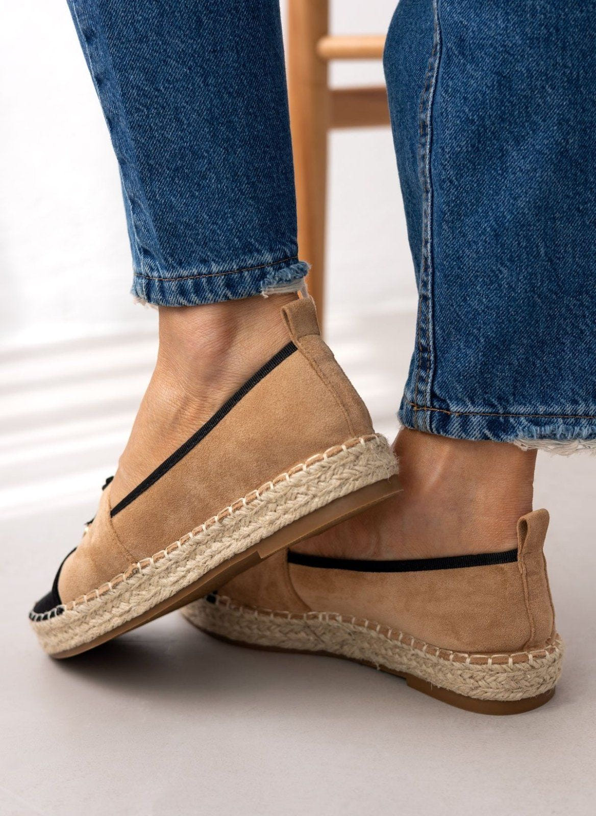 Εσπαντρίγιες suede με διχρωμία ERYNN - Κάμελ - thefashionproject.gr - ERYNN