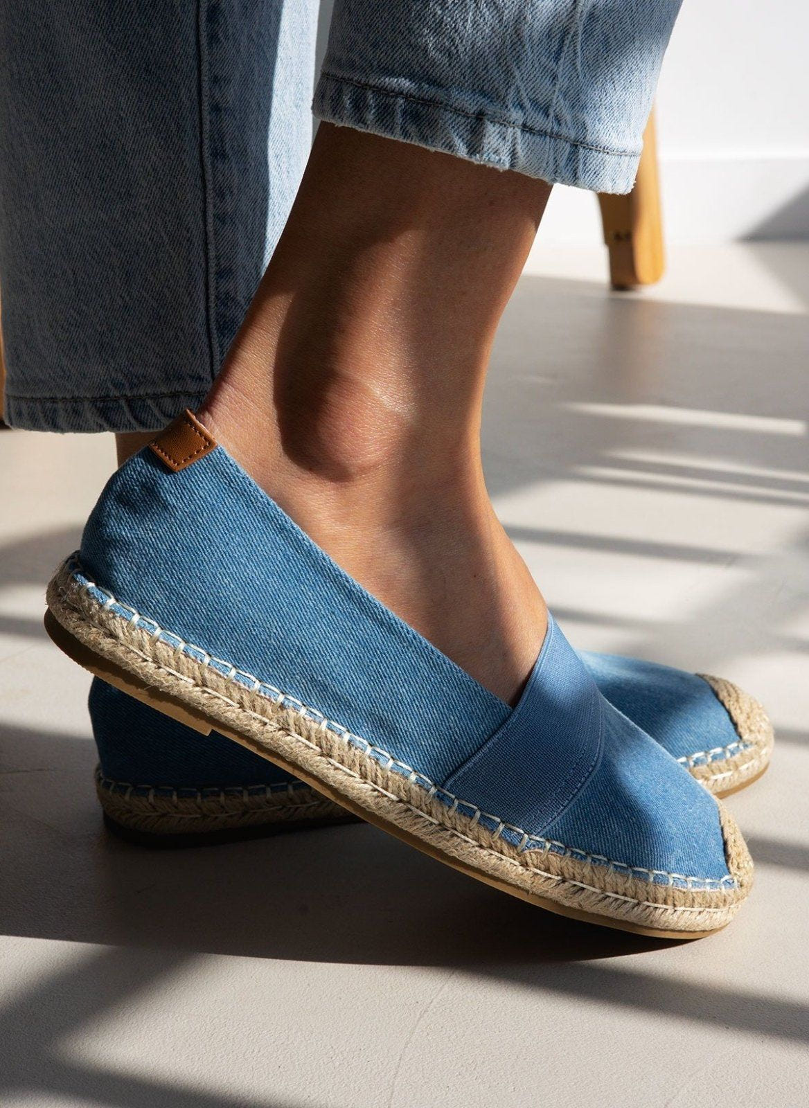Εσπαντρίγιες τζιν με λάστιχο - Μπλε jean - thefashionproject.gr - M PLUS