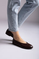 Ideal shoes - Flat Ballet Flats - Brown Matte