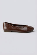Ideal shoes - Flat Ballet Flats - Brown Matte