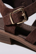 Ideal shoes - Flat Fisherman Sandals - Brown Suede
