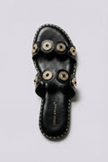 Ideal shoes - Flat Sandals Metallic Details - Black Matte